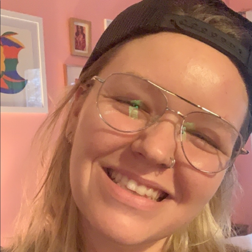 Meet your Posher, Mckenzie